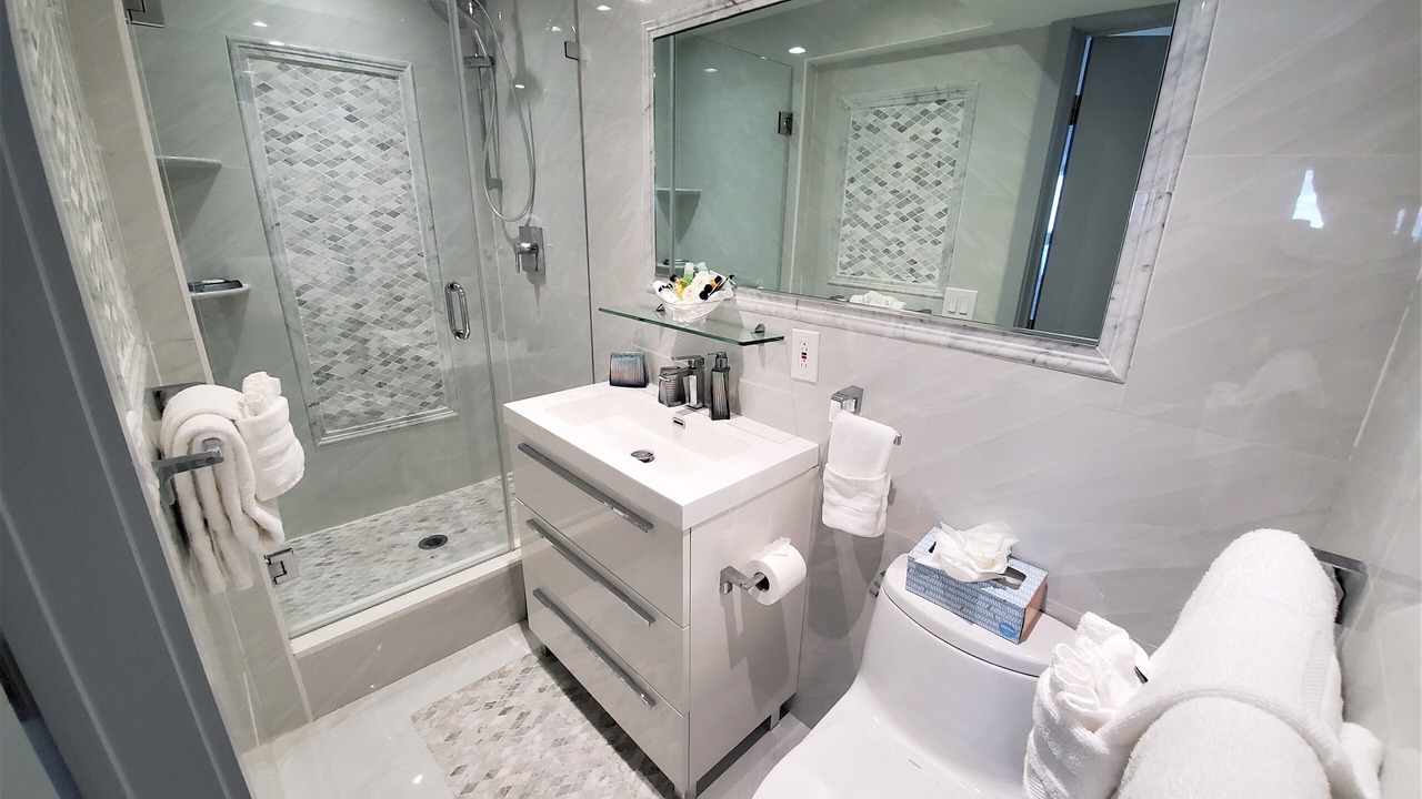 Photo of Bathroom in Mid Beach