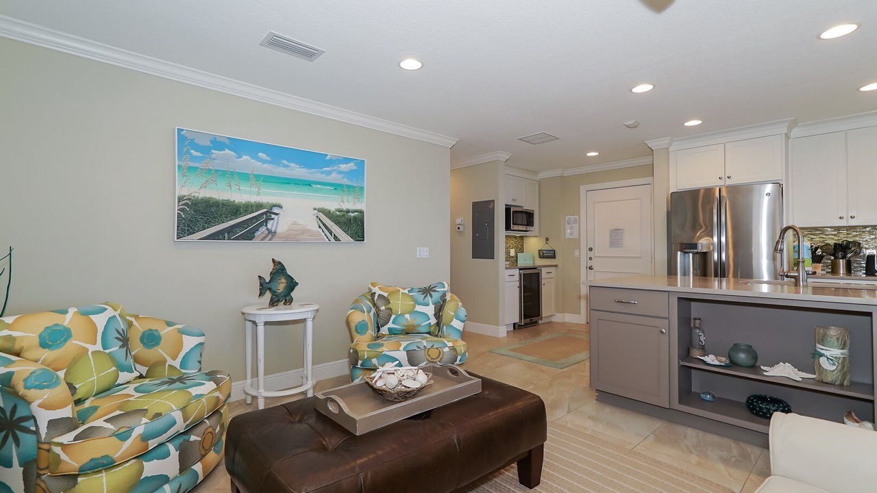 Photo of Livingroom in Holmes Beach