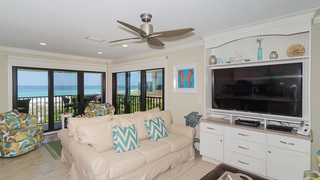 Photo of Livingroom in Holmes Beach