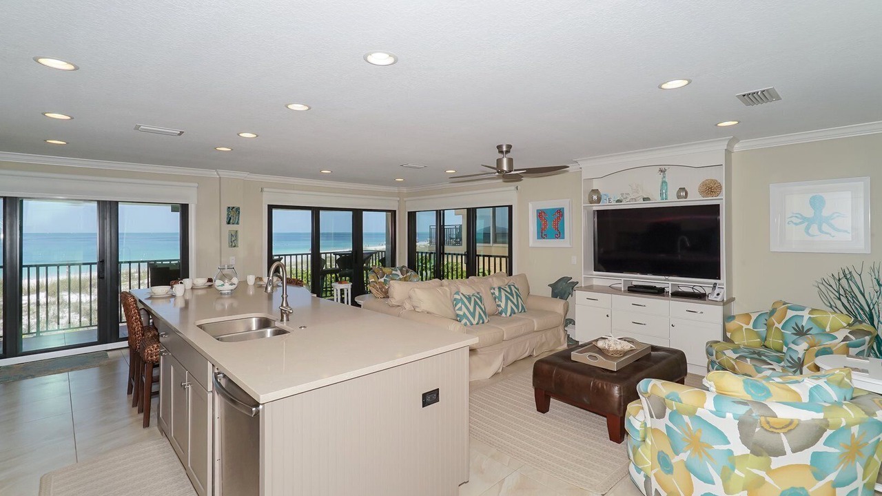 Photo of Livingroom in Holmes Beach