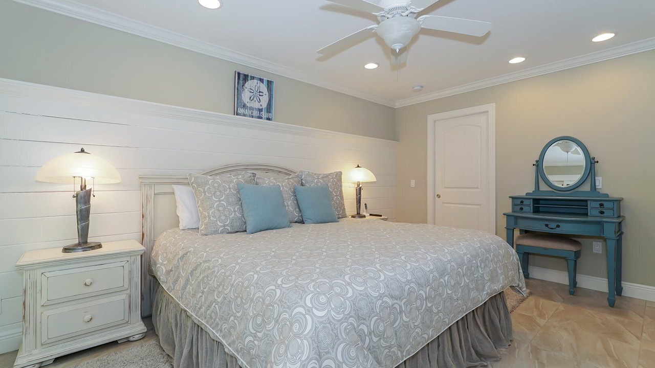 Photo of Bedroom in Holmes Beach