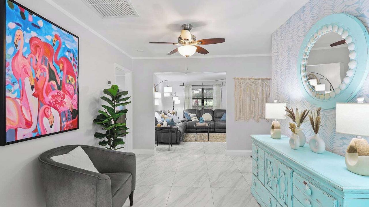 Photo of Livingroom in Hunt Club