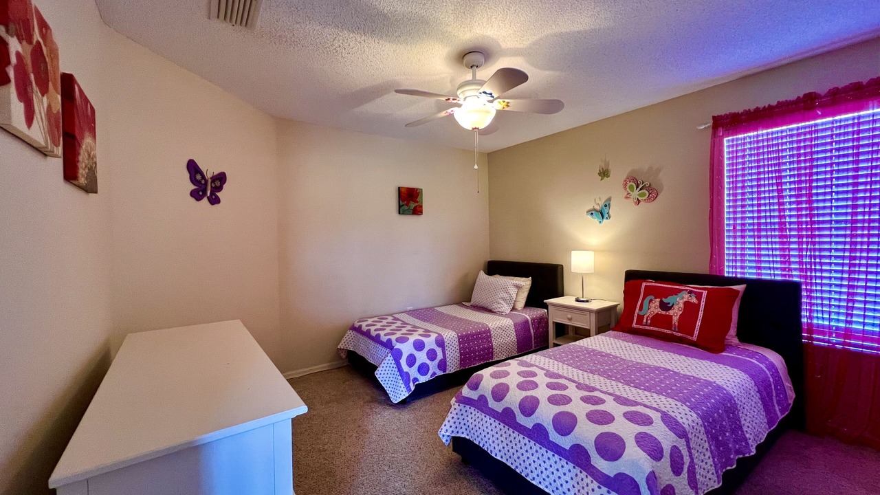Photo of Bedroom in Lake Berkley