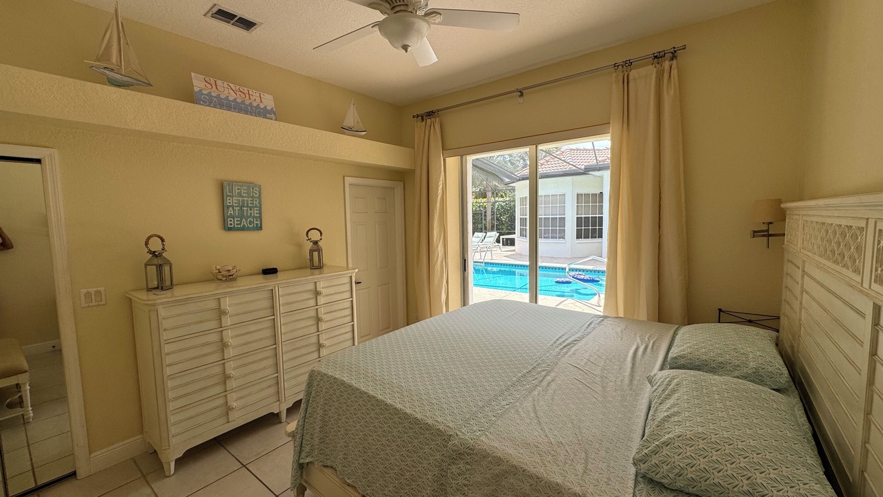 Photo of Bedroom in Palm River Estates