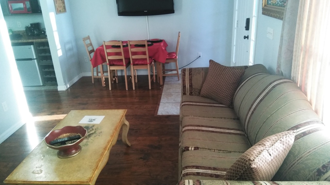 Photo of Livingroom in Woodridge