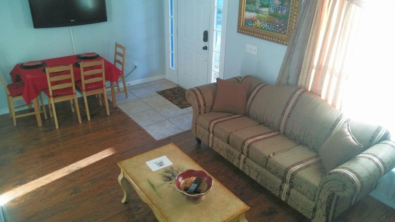 Photo of Livingroom in Woodridge