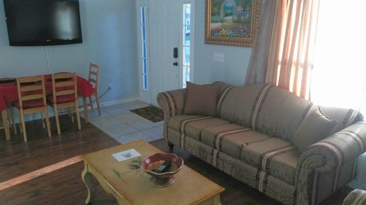 Photo of Livingroom in Woodridge