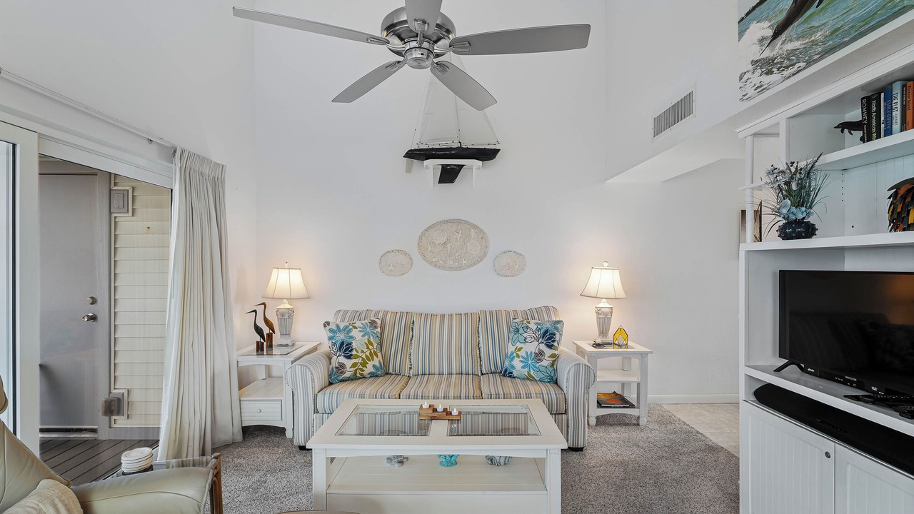 Photo of Livingroom in Palm Island