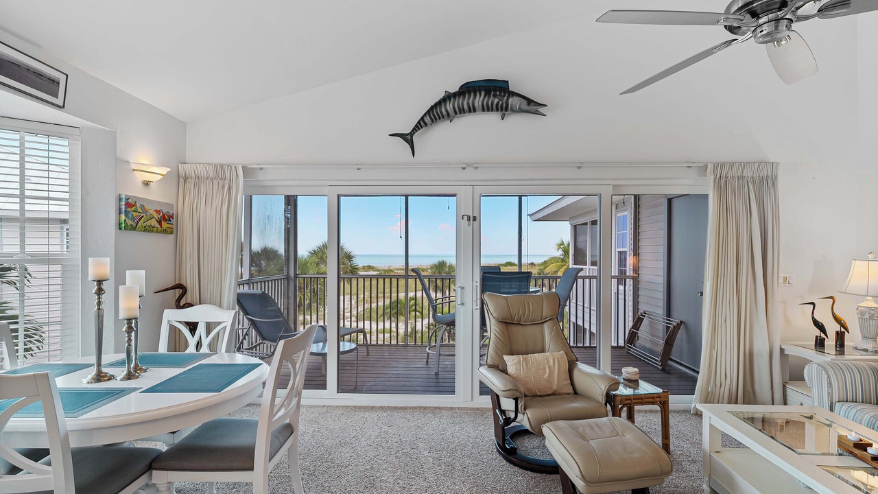 Photo of Livingroom in Palm Island