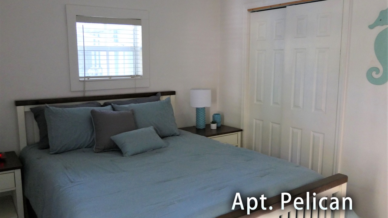 Photo of Bedroom in Altamont Manor