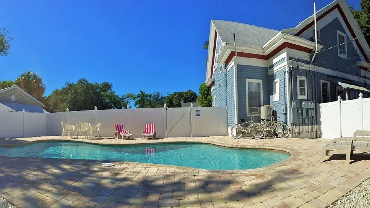 Photo of Outdoor in Altamont Manor