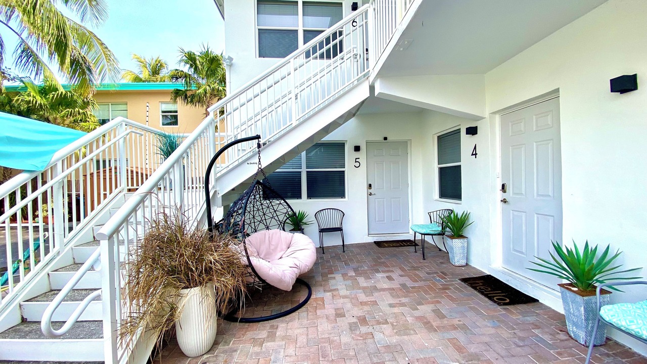 Photo of Outdoor in Hollywood South Central Beach