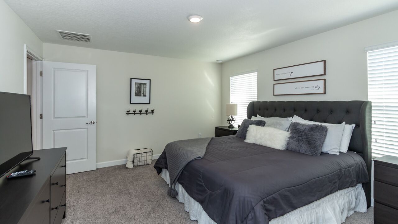 Photo of Bedroom in Davenport