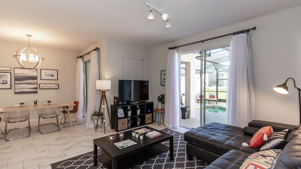 Photo of Livingroom in Davenport