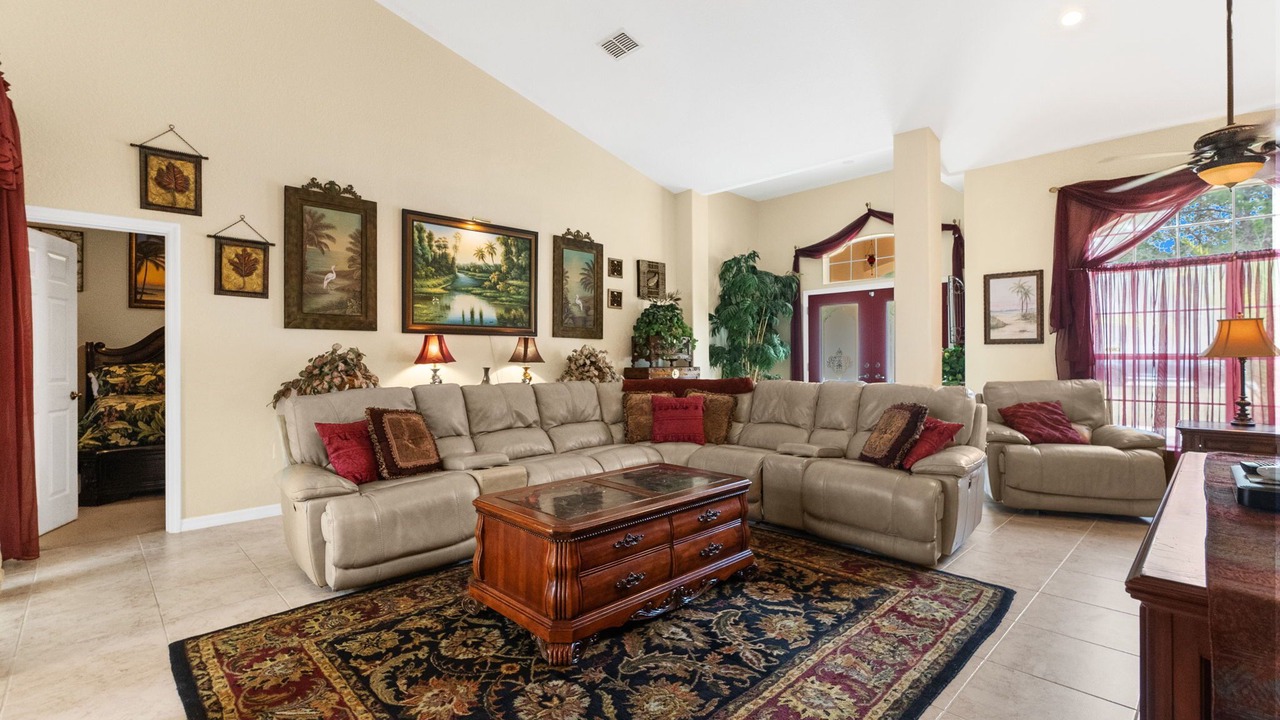 Photo of Livingroom in Brooksville