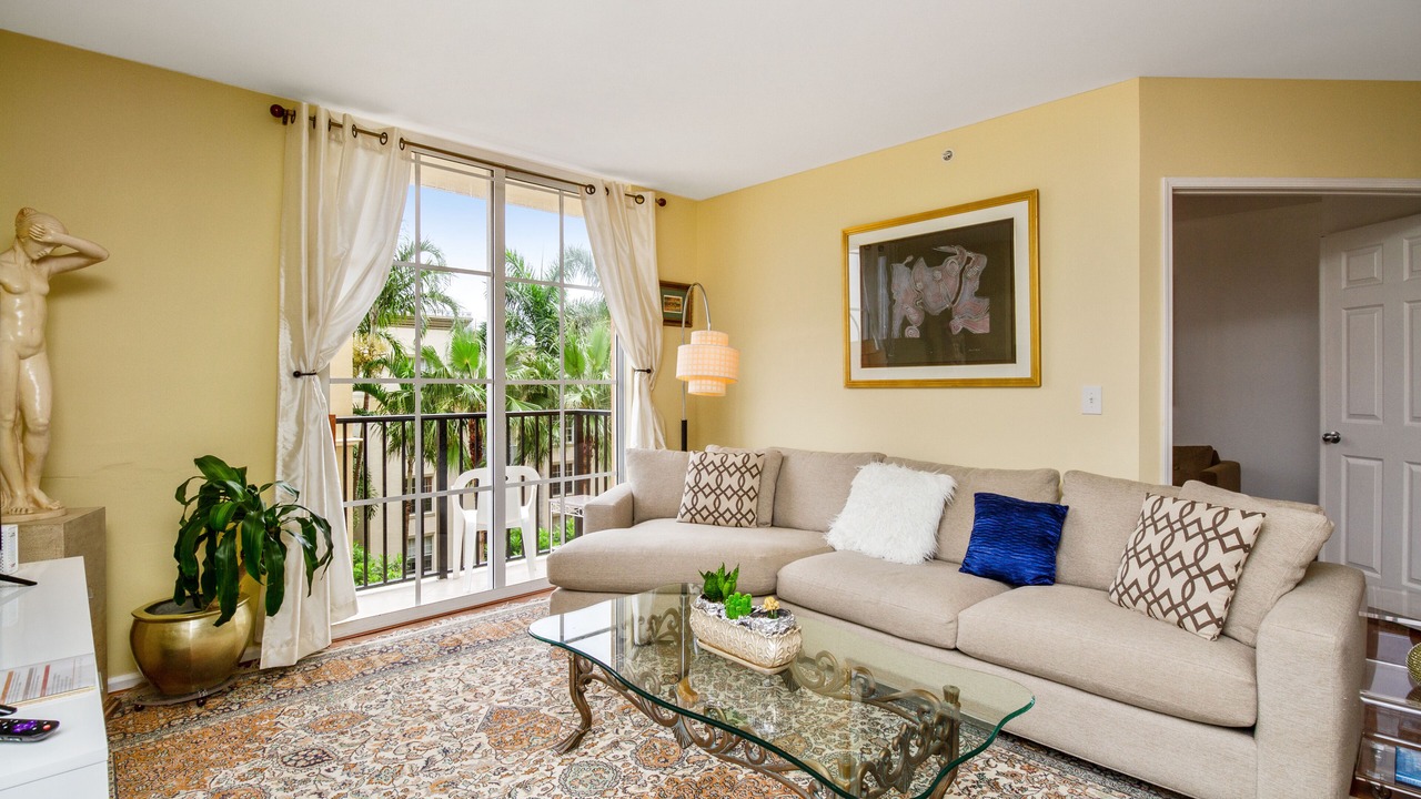Photo of Livingroom in Downtown West Palm Beach
