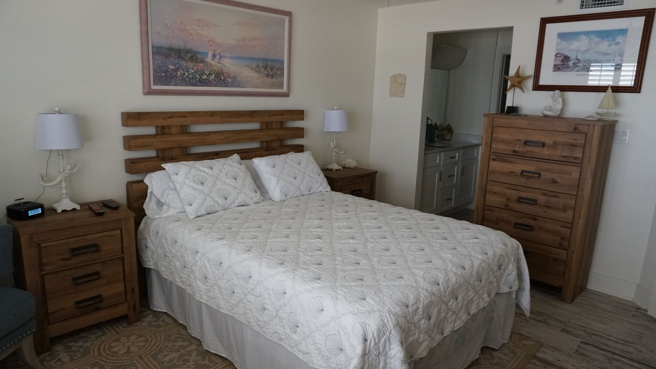 Photo of Bedroom in Seawinds Condo
