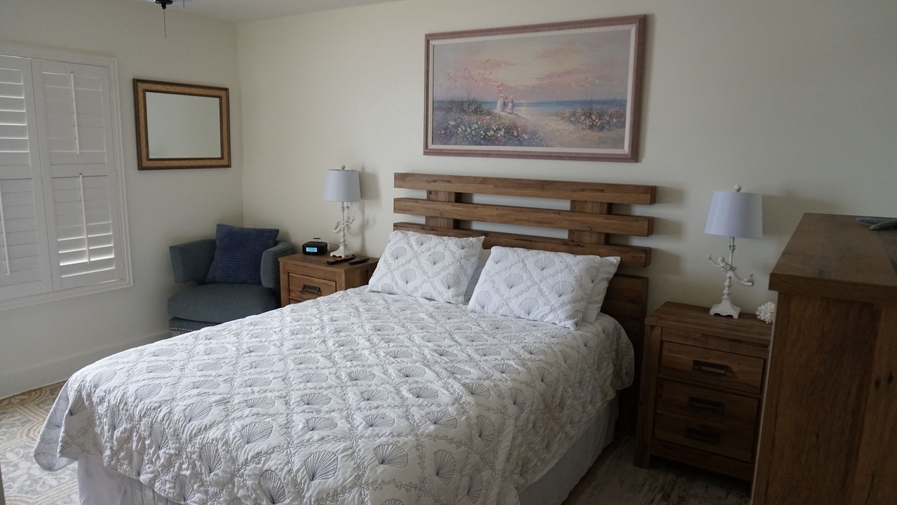 Photo of Bedroom in Seawinds Condo