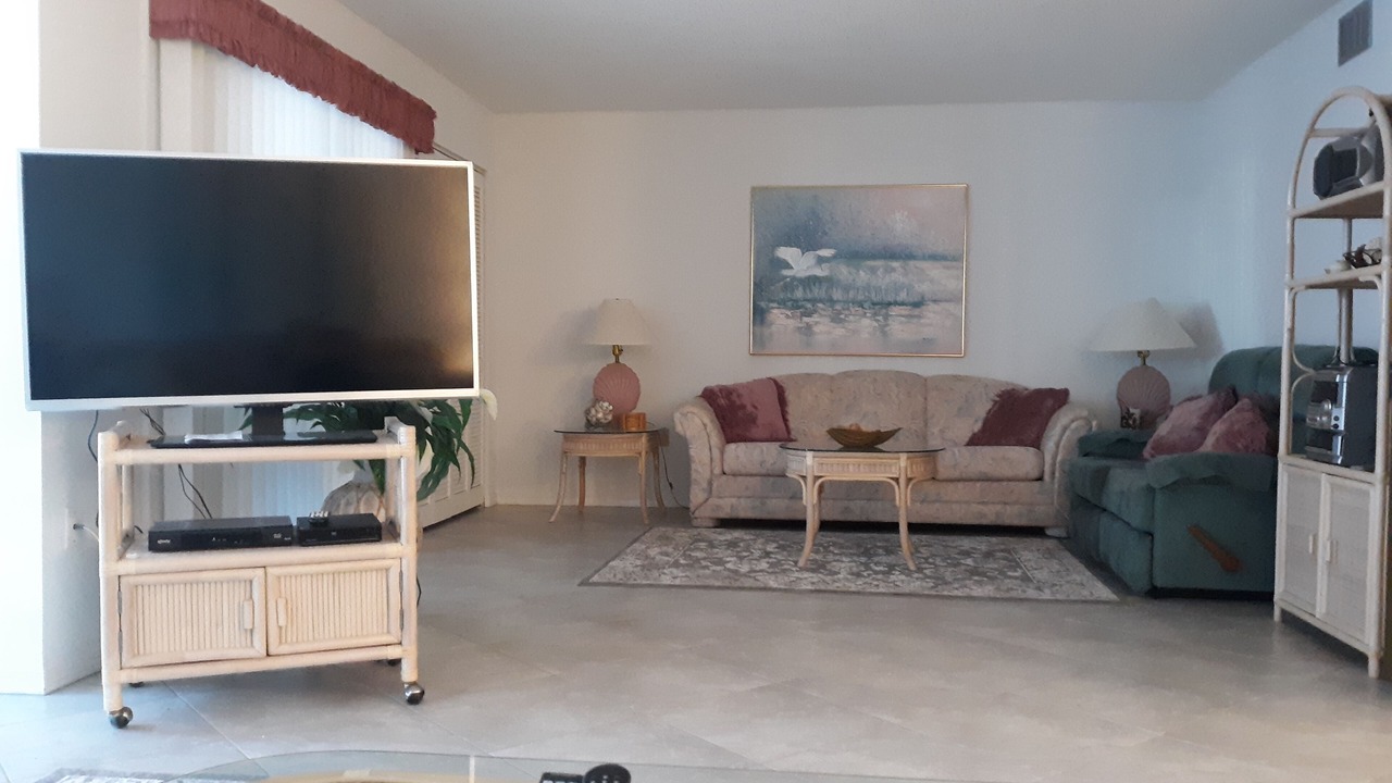 Photo of Livingroom in Plantation