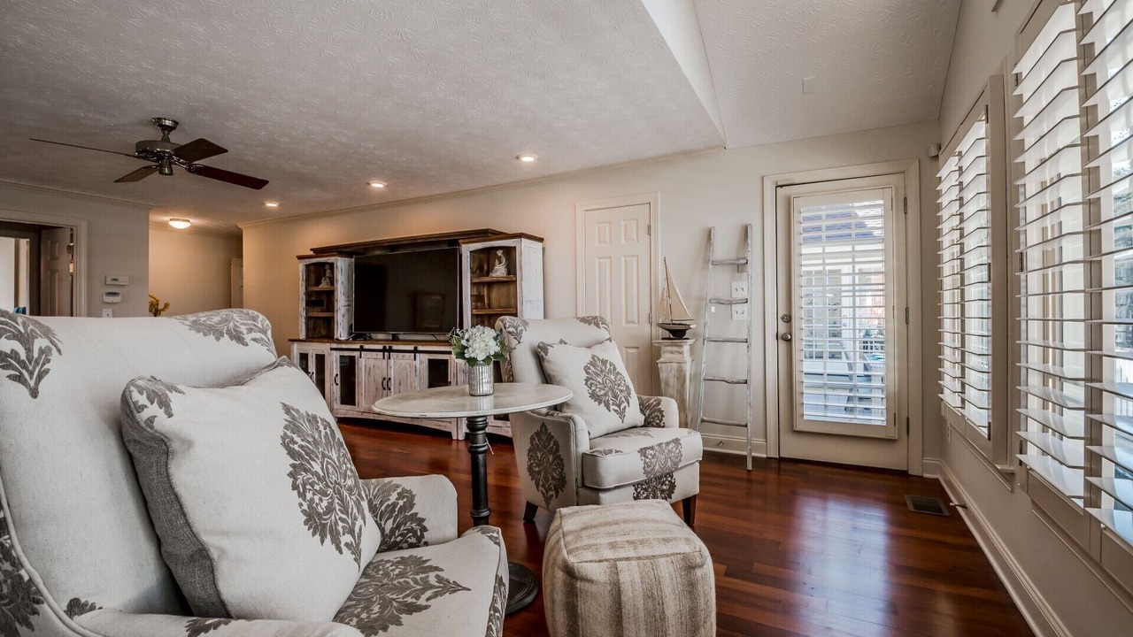 Photo of Livingroom in Cumming