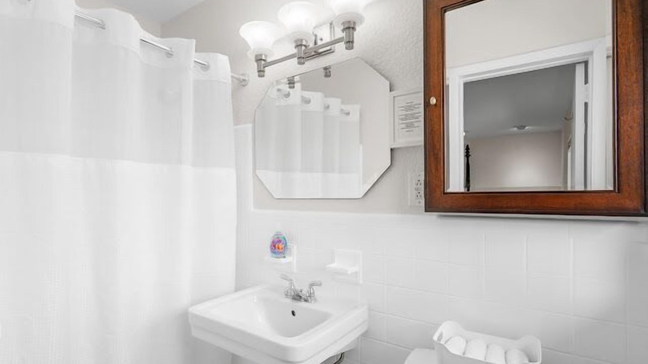 Photo of Bathroom in East Fort Lauderdale