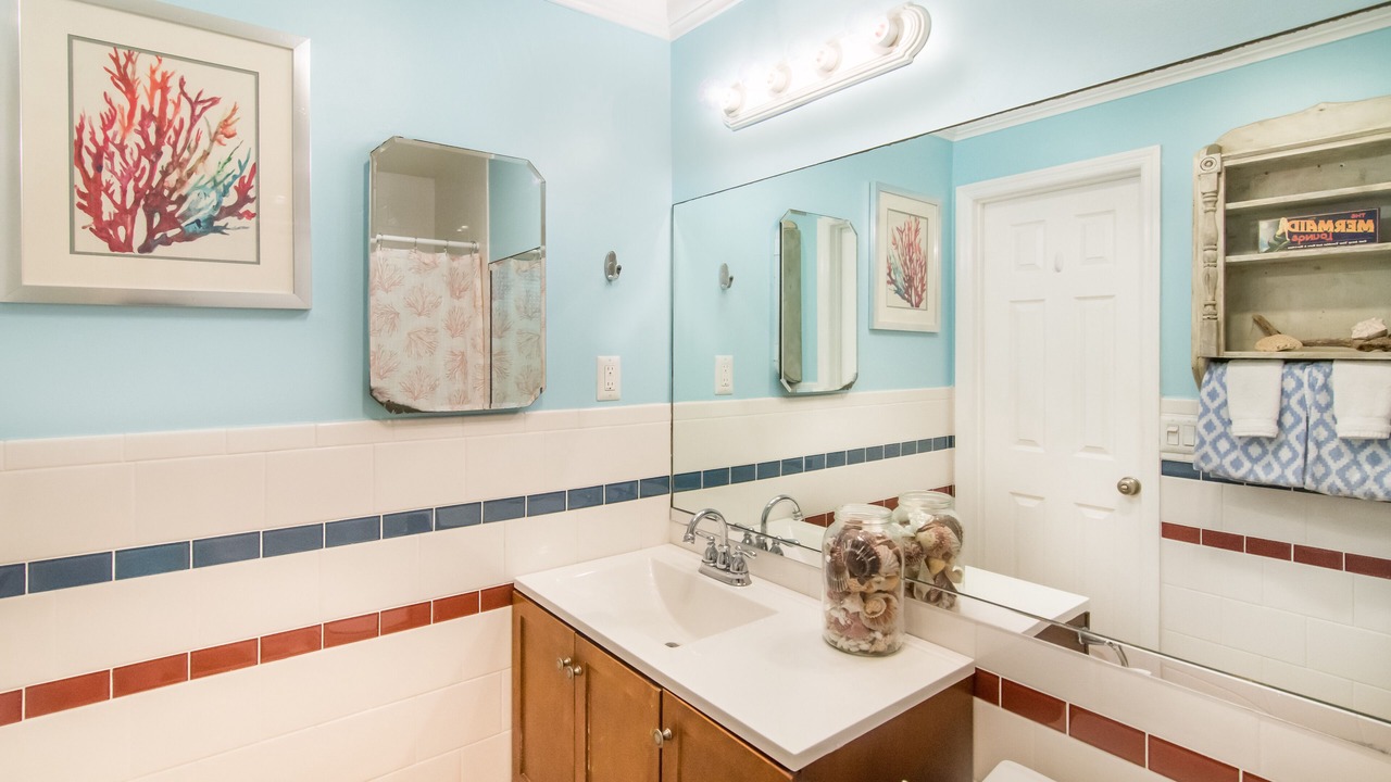 Photo of Bathroom in Juno Beach