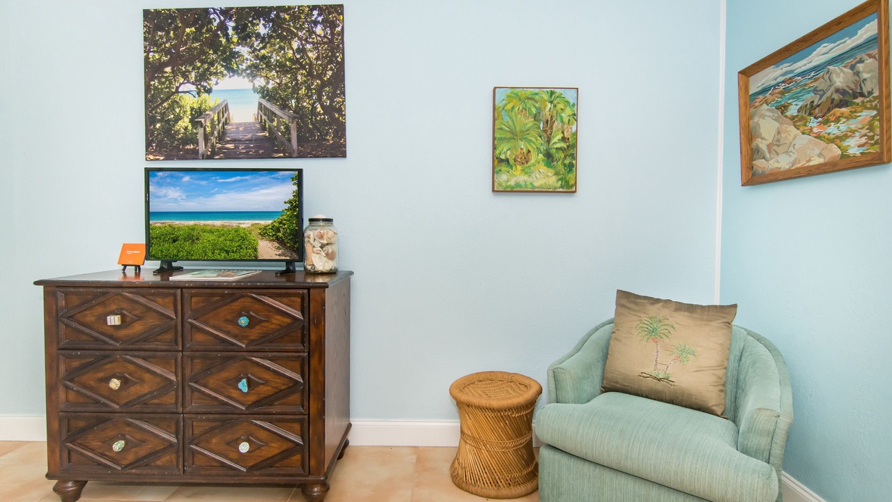 Photo of Livingroom in Juno Beach