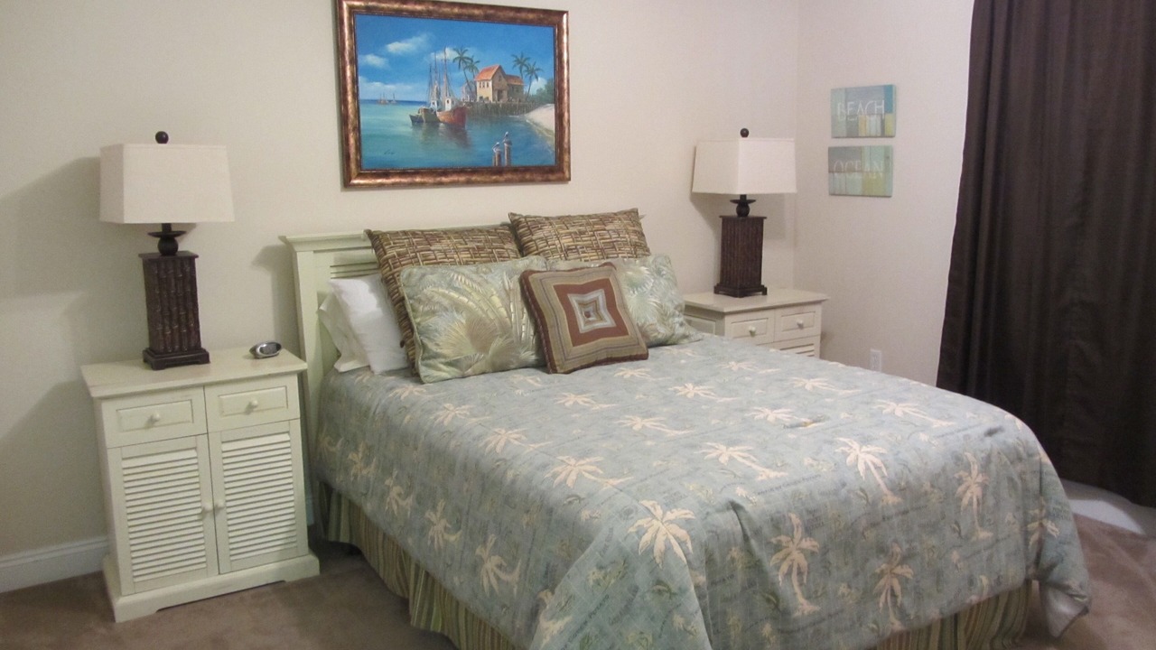 Photo of Bedroom in Miramar Beach