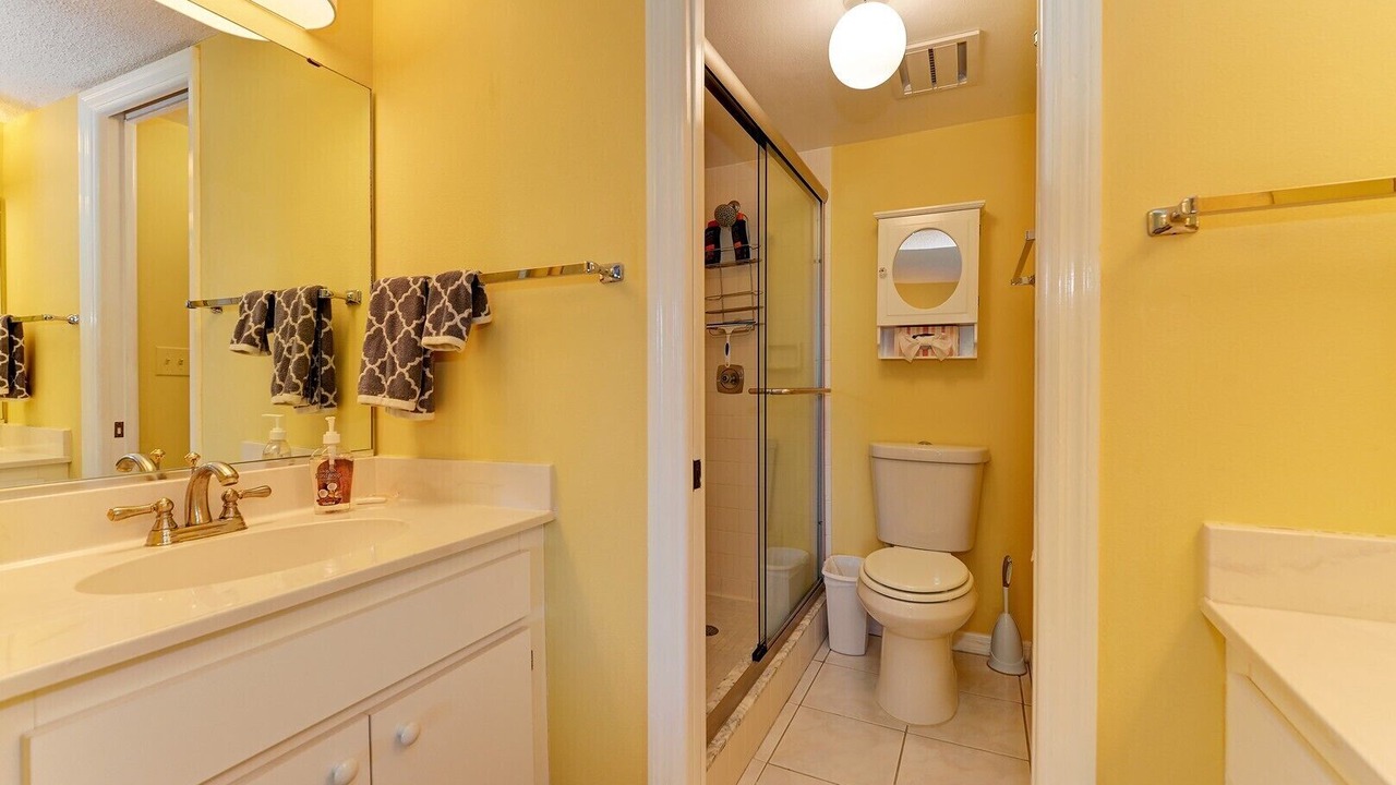 Photo of Bathroom in Plantation