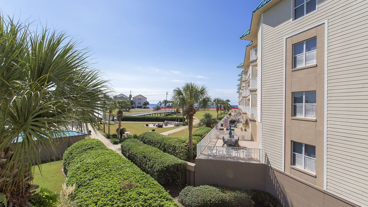 Photo of Patio Balcony in Miramar Beach
