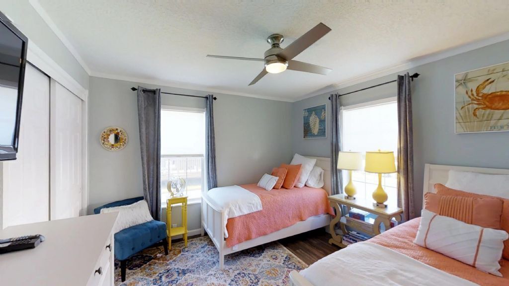 Photo of Others in Surfcrest Village