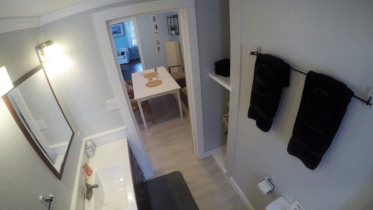 Photo of Bathroom in Altamont Manor
