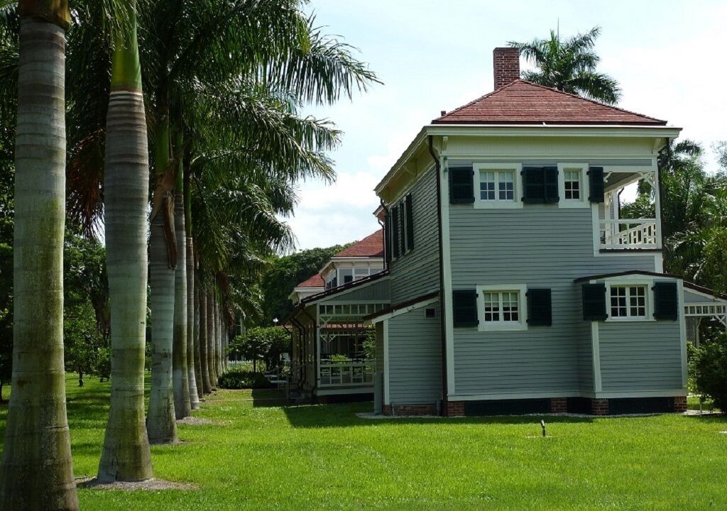 Photo of Outdoor in Altamont Manor