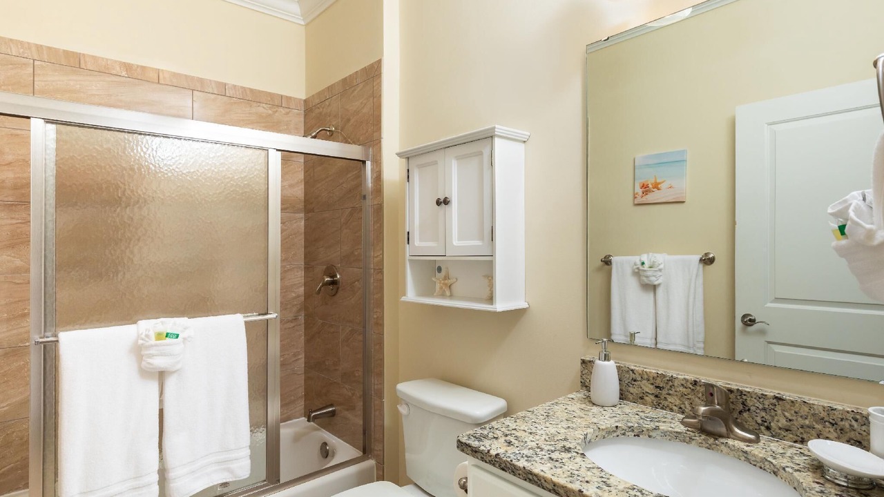 Photo of Bathroom in Marathon