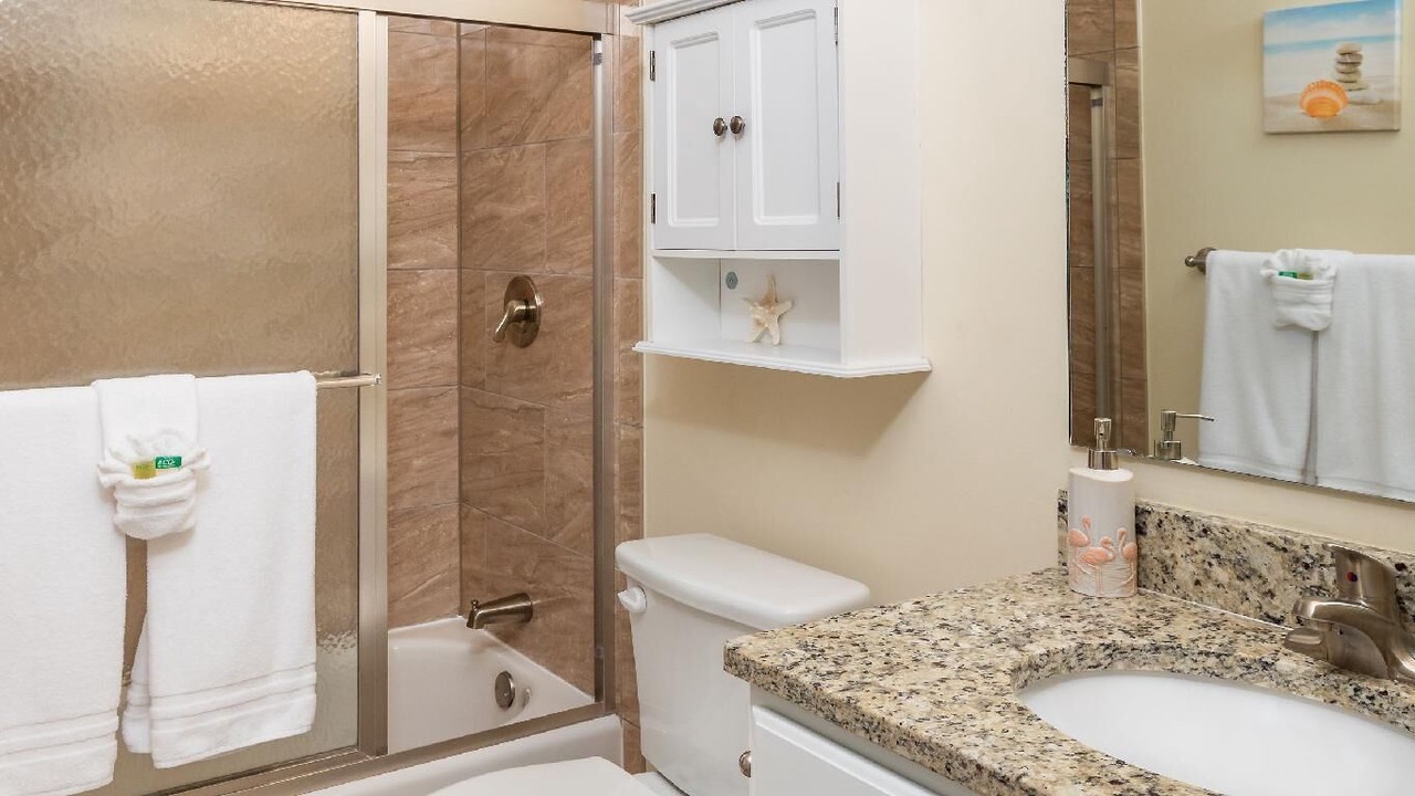 Photo of Bathroom in Marathon