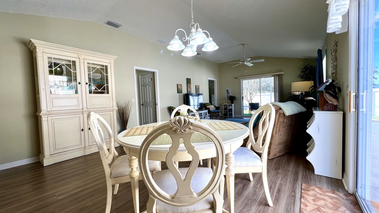 Photo of Bedroom in Duval