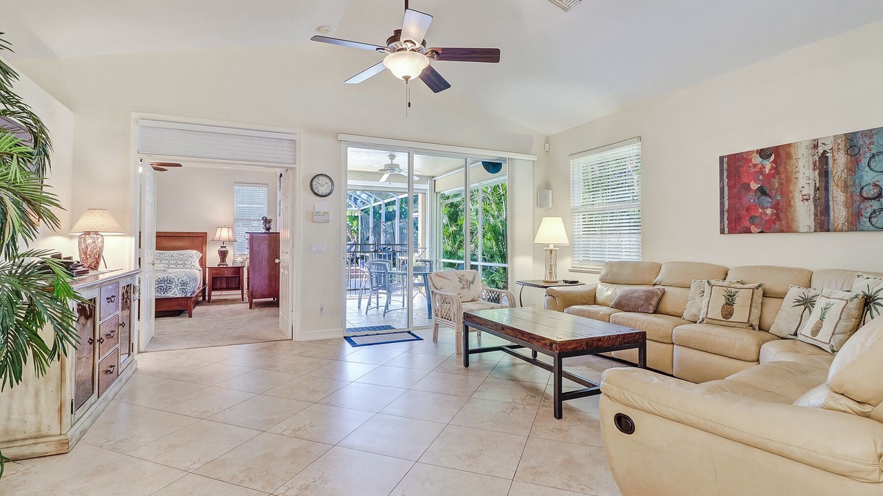 Photo of Livingroom in Naples Park