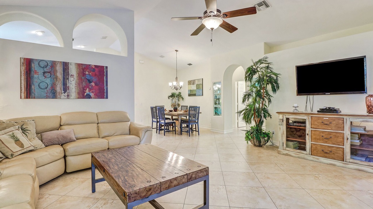 Photo of Livingroom in Naples Park