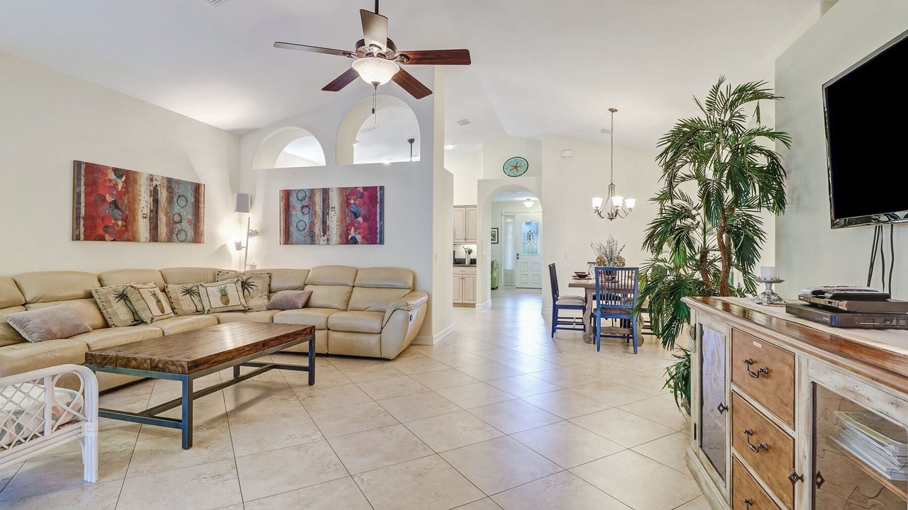 Photo of Livingroom in Naples Park