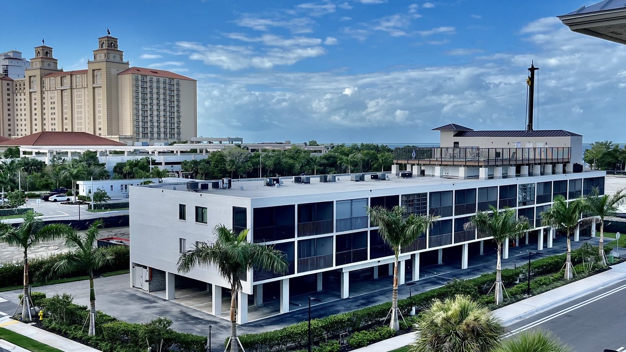Photo of Outdoor in Vanderbilt Beach