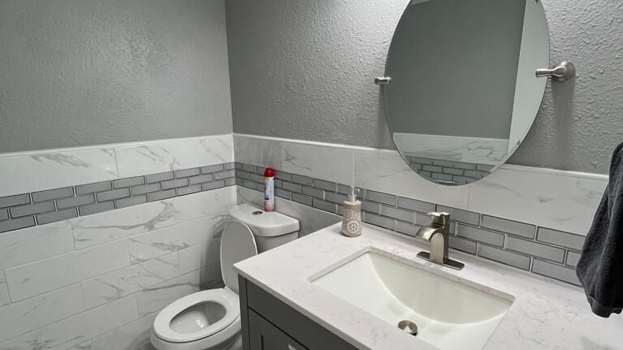 Photo of Bathroom in Regency Park