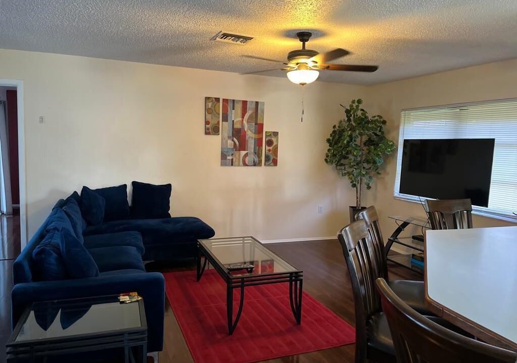 Photo of Livingroom in Regency Park