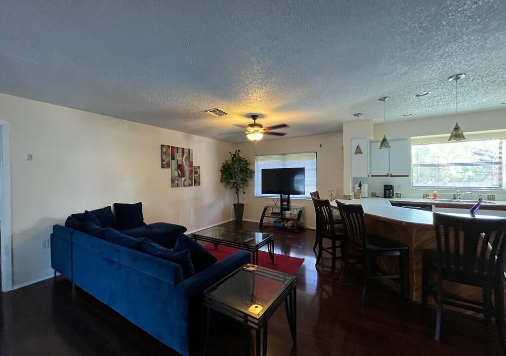 Photo of Livingroom in Regency Park
