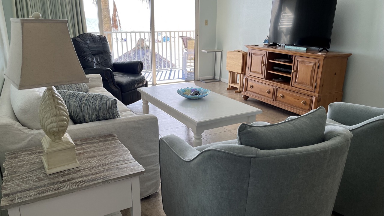 Photo of Livingroom in Redington Shores
