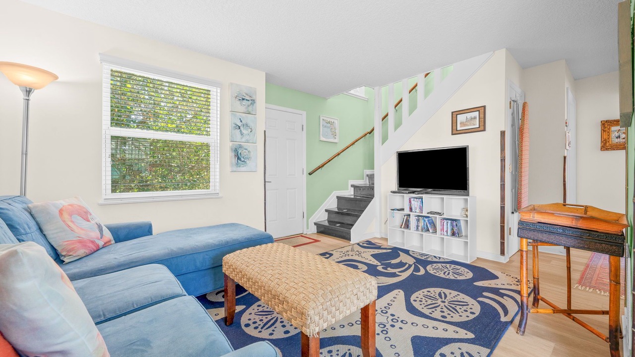 Photo of Livingroom in Surfcrest Village