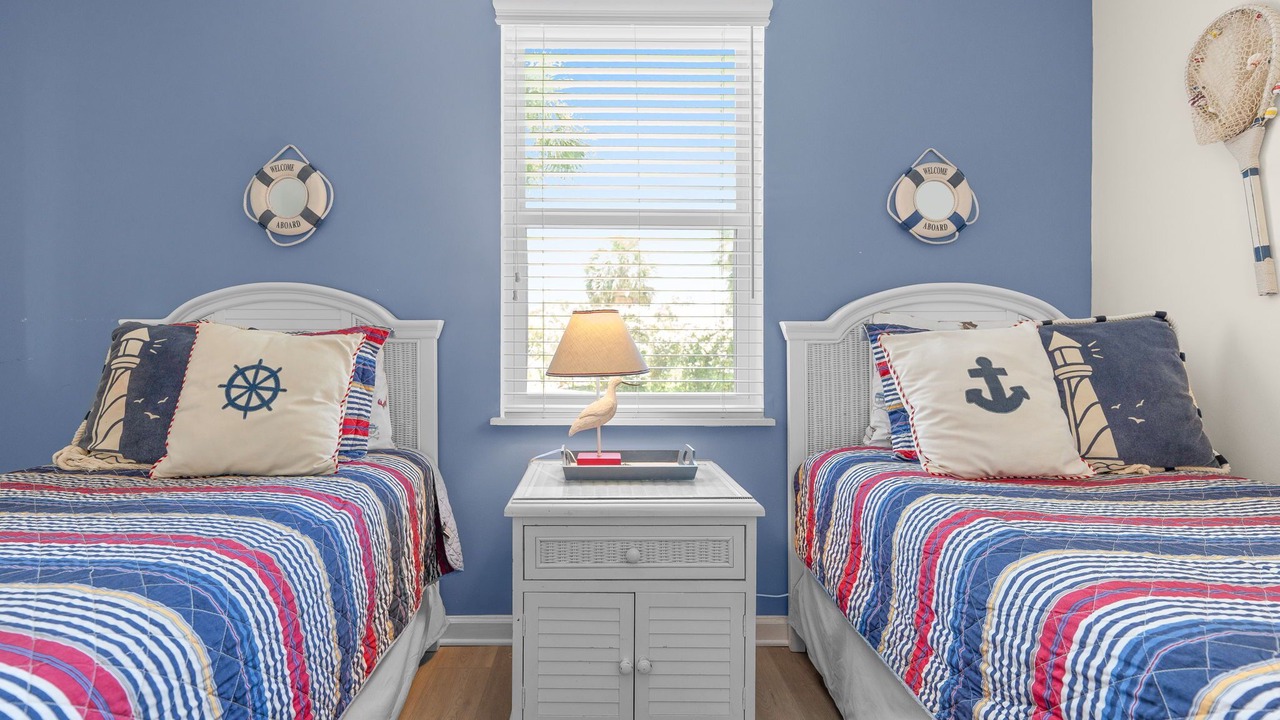 Photo of Bedroom in Surfcrest Village