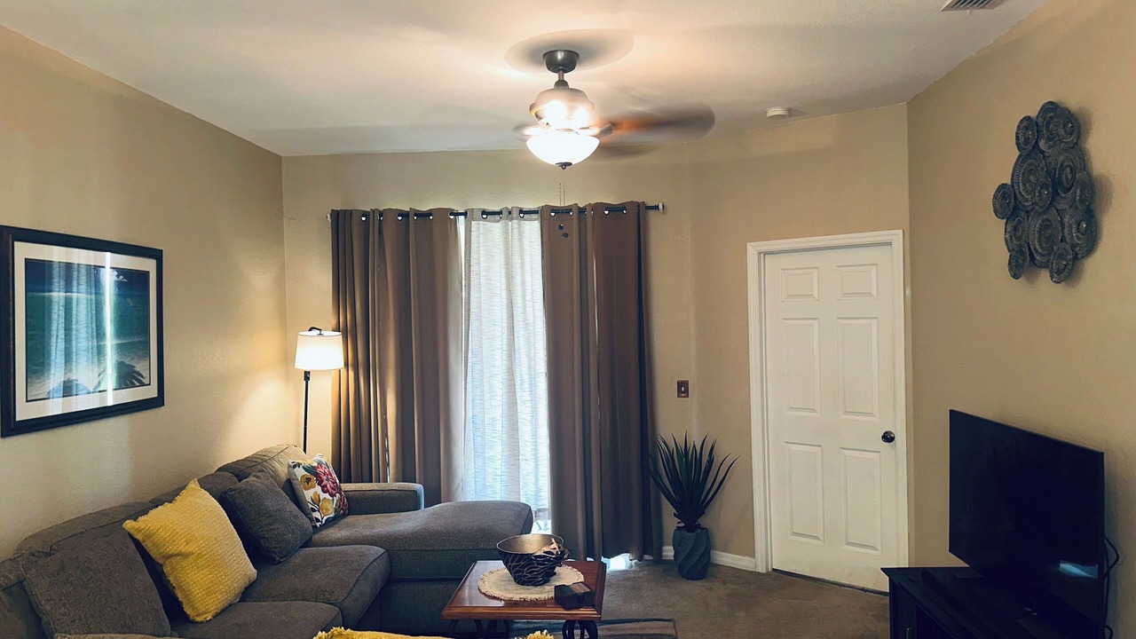 Photo of Livingroom in Haines City