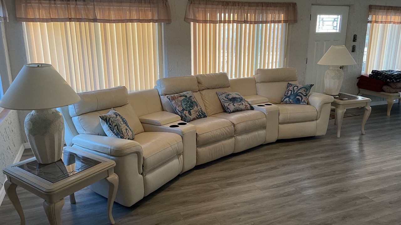 Photo of Livingroom in Spring Hill