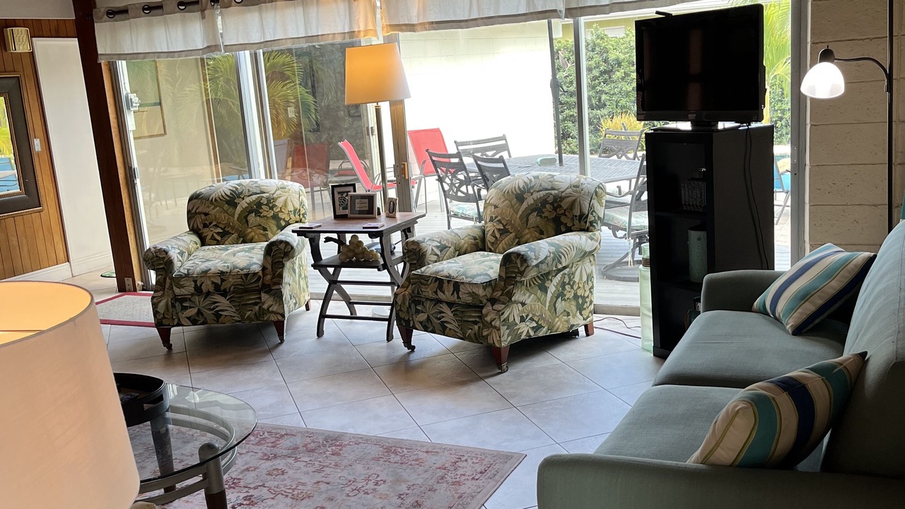 Photo of Livingroom in Coral Shores