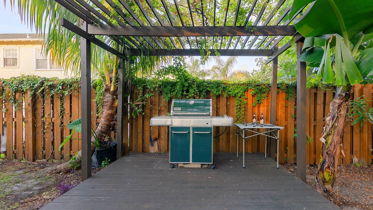 Photo of Patio Balcony in Sailboat Bend